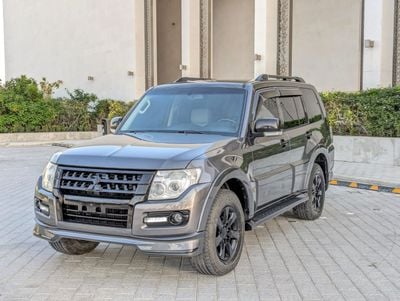 Mitsubishi Pajero Mitsubishi Pajero 2017 grey LHD Petro engine