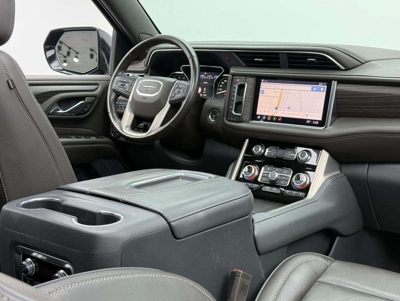 GMC Yukon Denali 6.2L (8 Seater) 2021 GMC Yukon Denali, Dec/2026 GMC Warranty + Service Package, GMC Full Serv