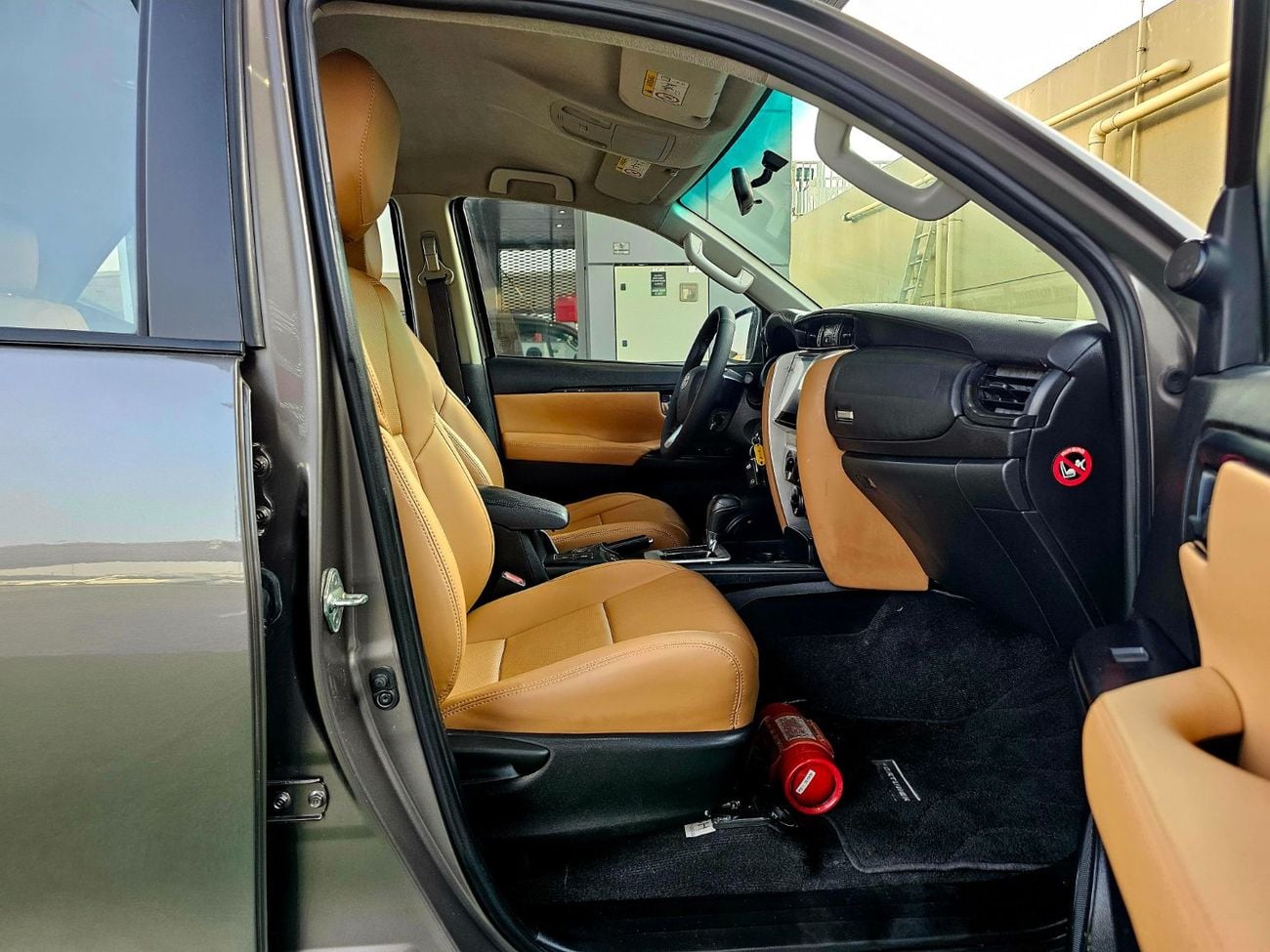 تويوتا فورتونر EXR / NEW SHAPE / V4 2.7L / LEATHER DVD / LOW MILEAGE