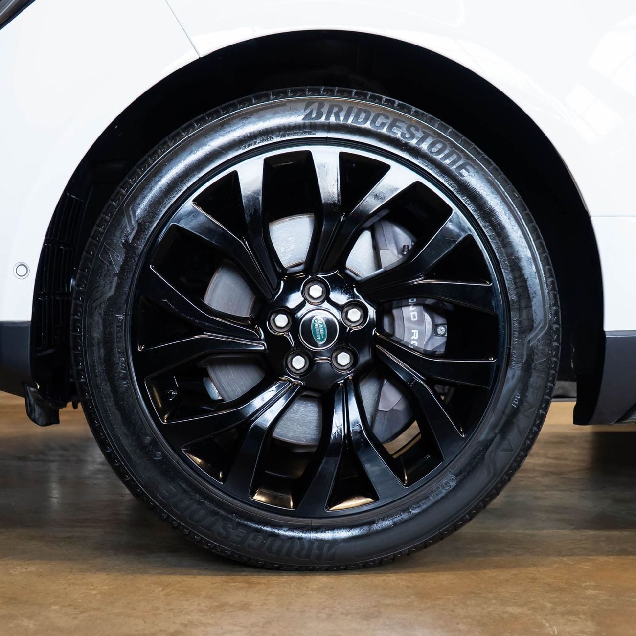 Land Rover Range Rover AED 2,586 p.m • 0% Downpayment • Range Rover Vogue  • 1 Year Warranty