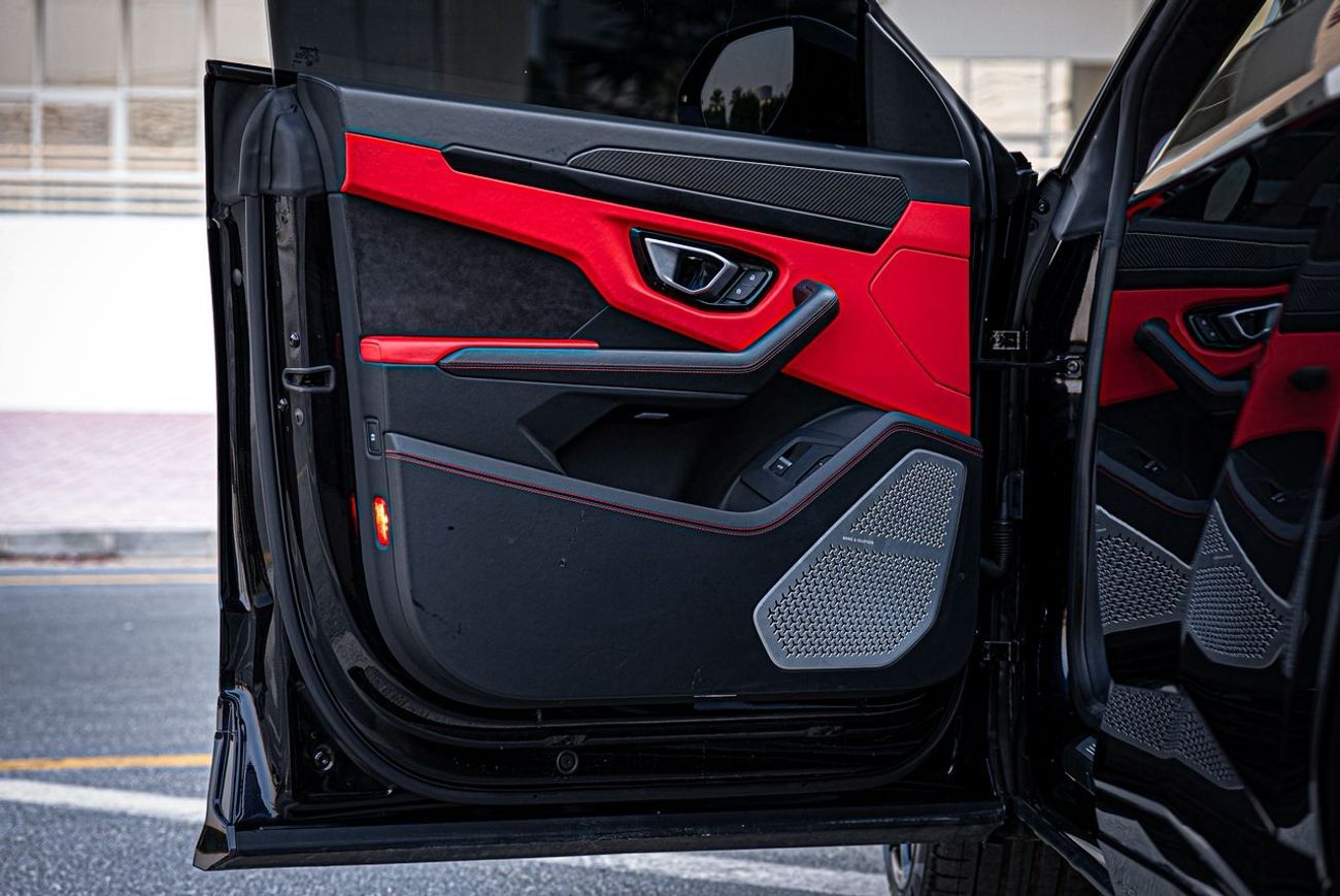 Lamborghini Urus STD 4.0T V8