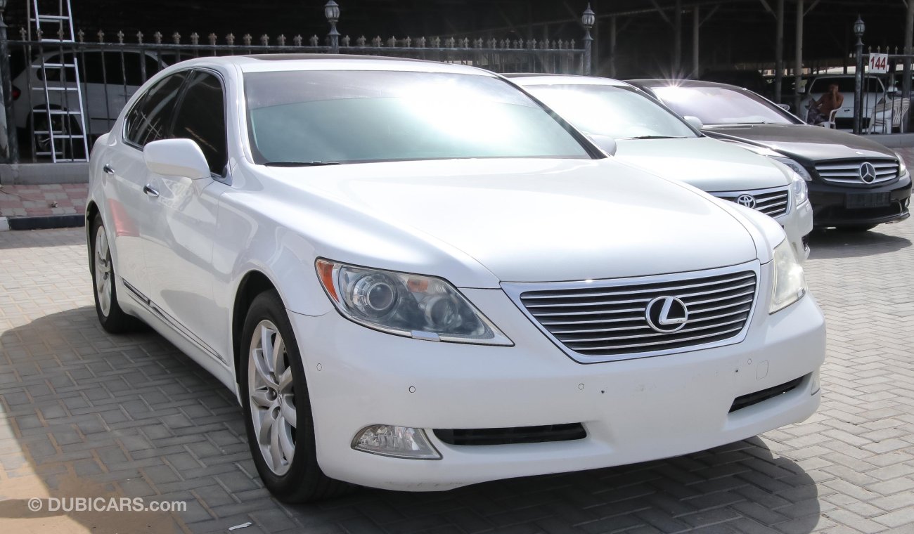 Lexus LS460 GCC