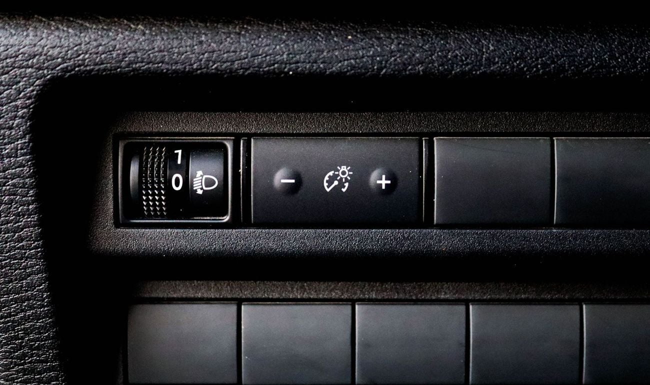 Mitsubishi Outlander GLX Basic 2.4L (5 Seater) ميتسوبيشي أوتلاندر 2023 خليجي GLS  2.4L (5 Seater) بحالة ممتازة
