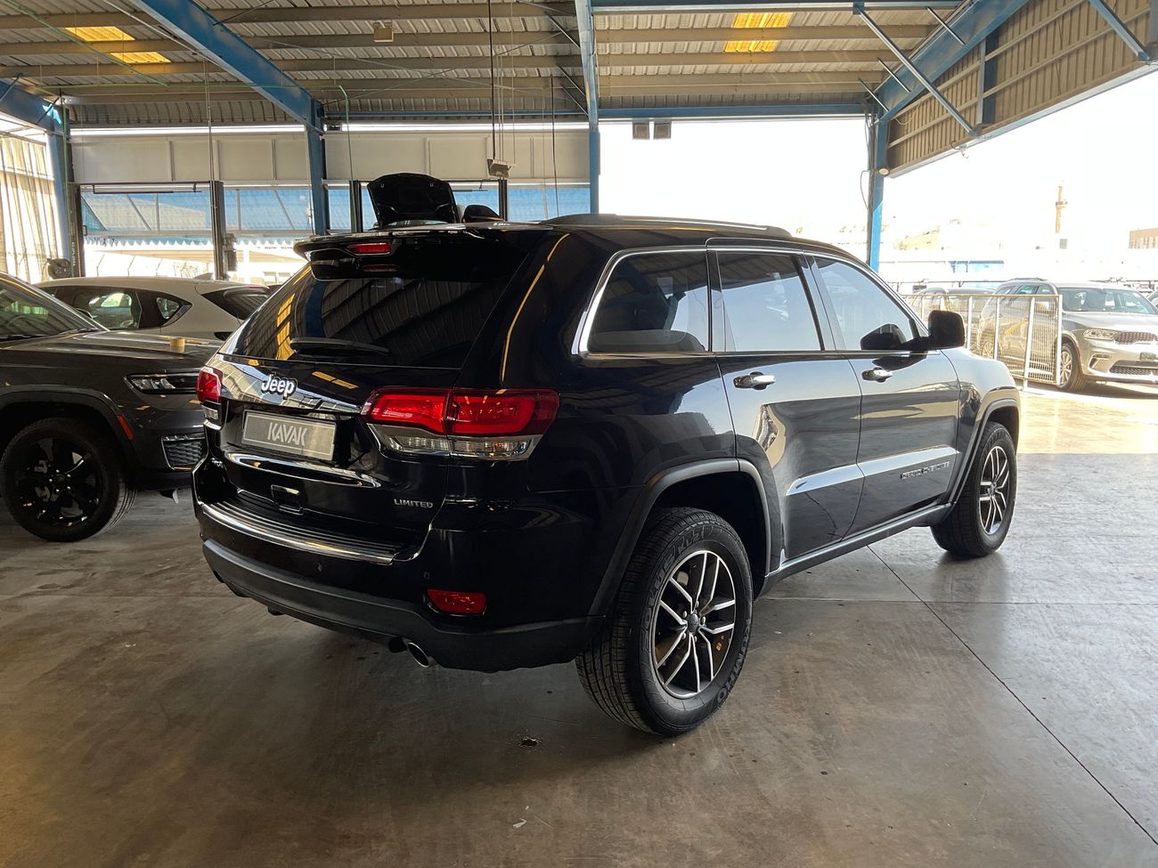 جيب جراند شيروكي Limited | شامل الضمان | 0 ﺪﻔﻋﺓ ﺃﻮﻟﻯ