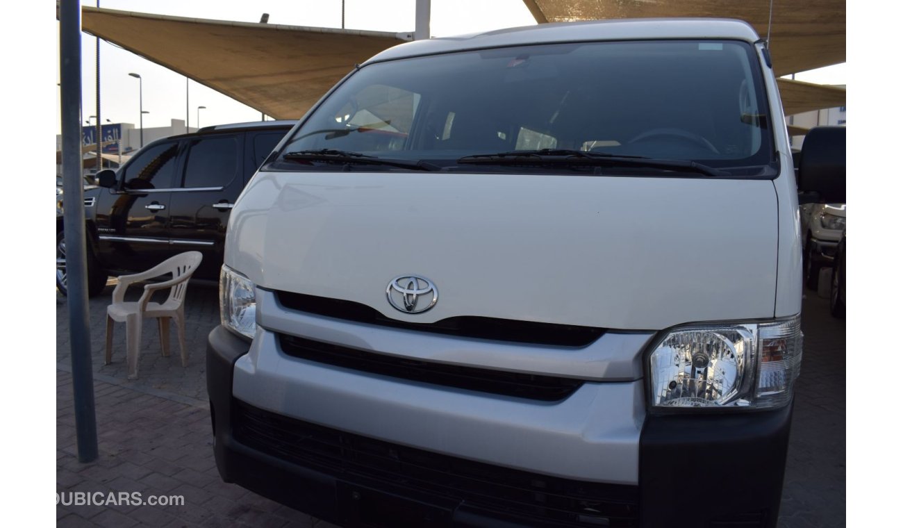 تويوتا هاياس Toyota Hiace Midroof 15 seater Bus, Model:2015. Free of accident