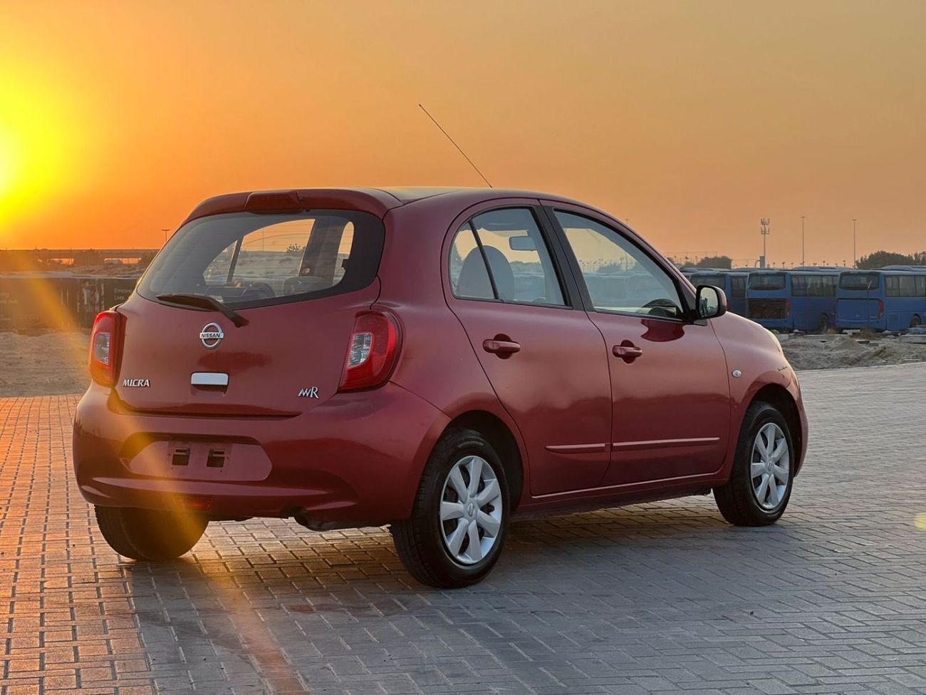 Nissan Micra SV 1.5L (100 HP)