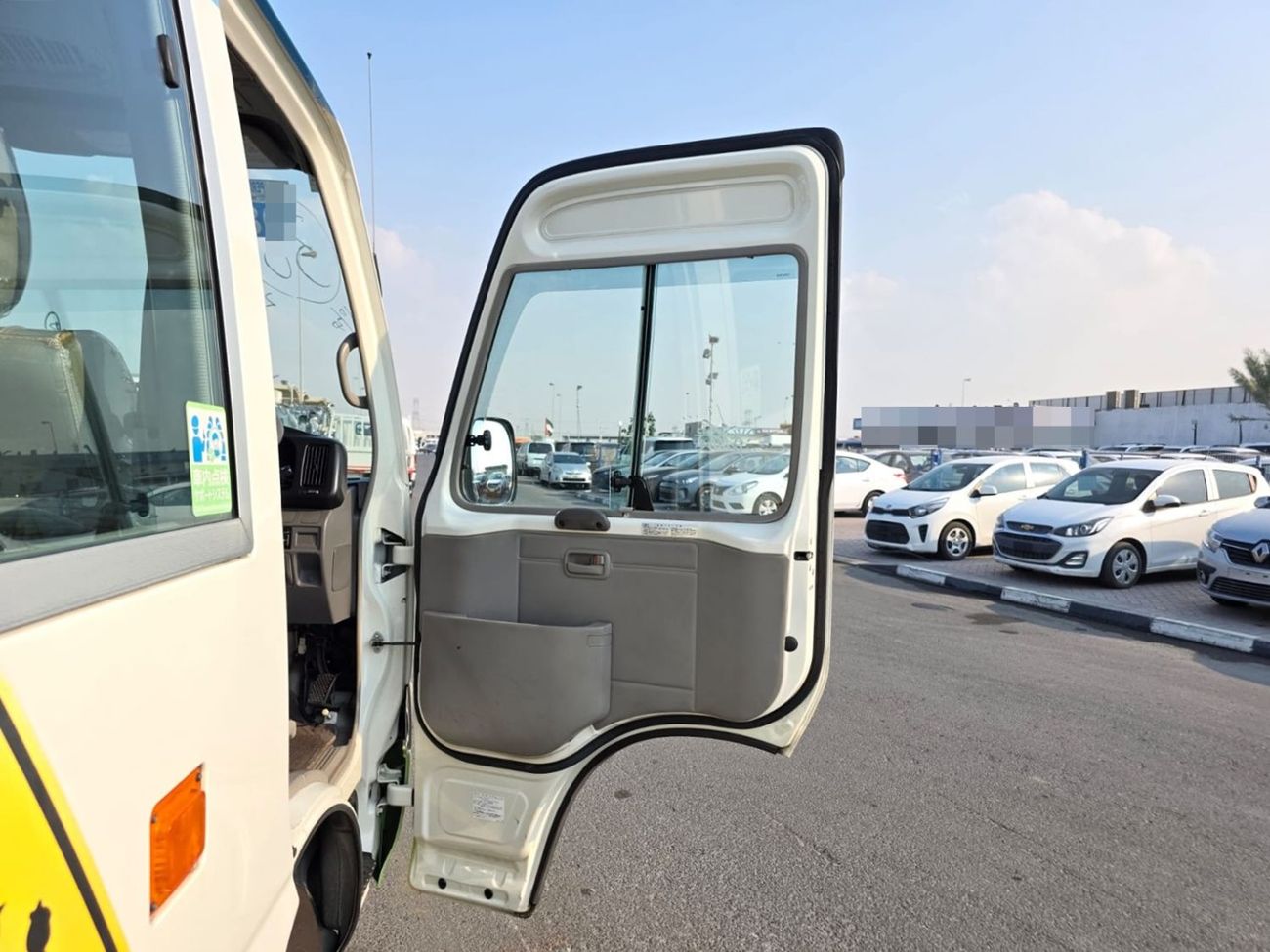 Toyota Coaster TOYOTA COASTER BUS RHD 2012 MODEL 4.0 L DIESEL AUTOMATIC(PM53691)