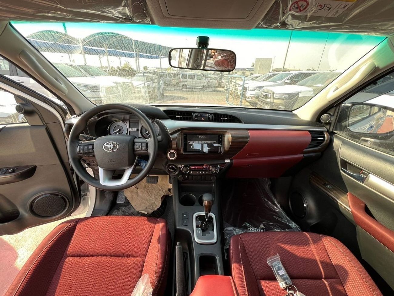 تويوتا هيلوكس HILUX SR5 2.7L 2025 PUSH START