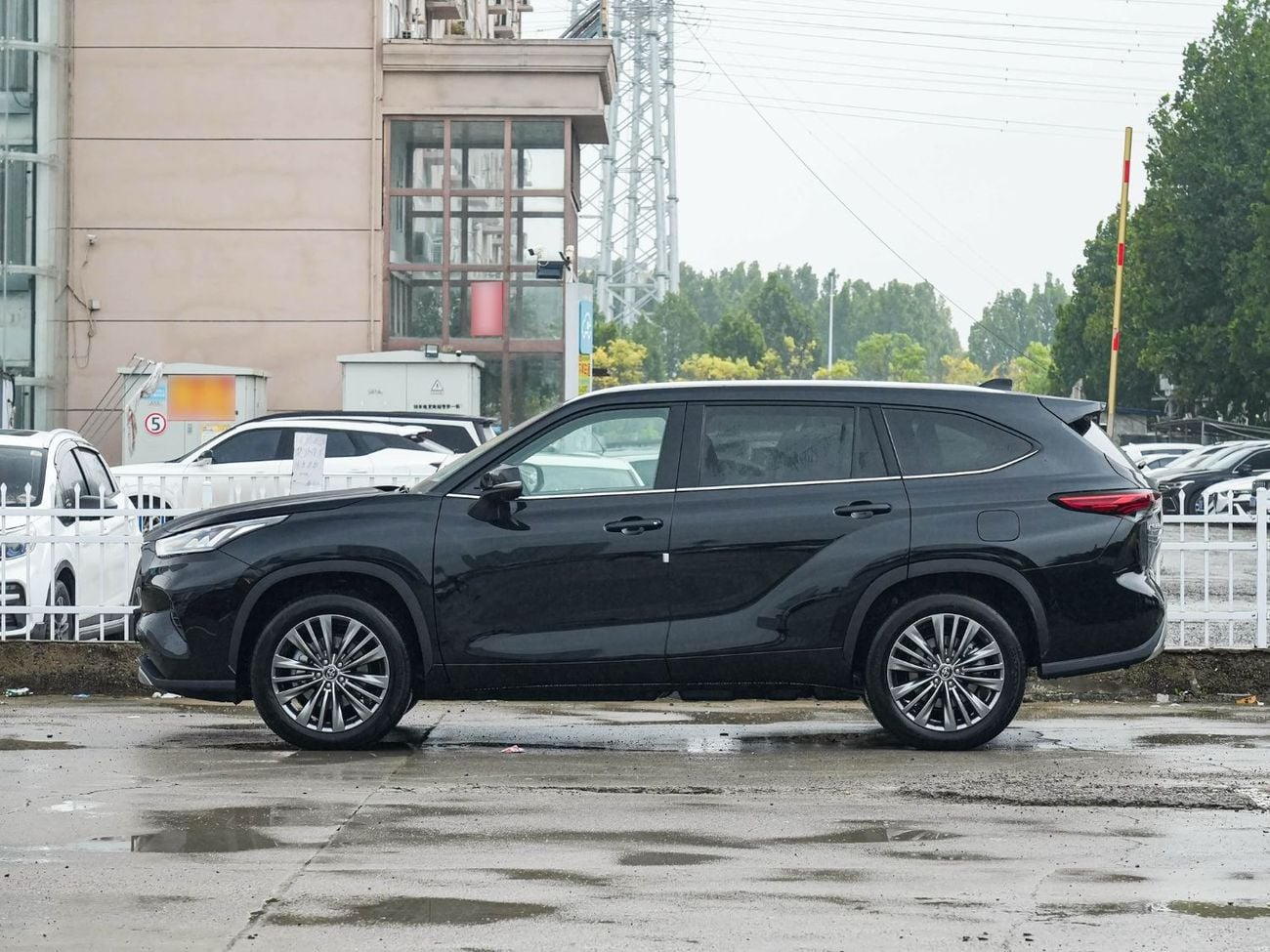 تويوتا هايلاندر TOYOTA HIGHLANDER LIMITED 2.5L HYBRID SUPREME EDITION MODEL 2026