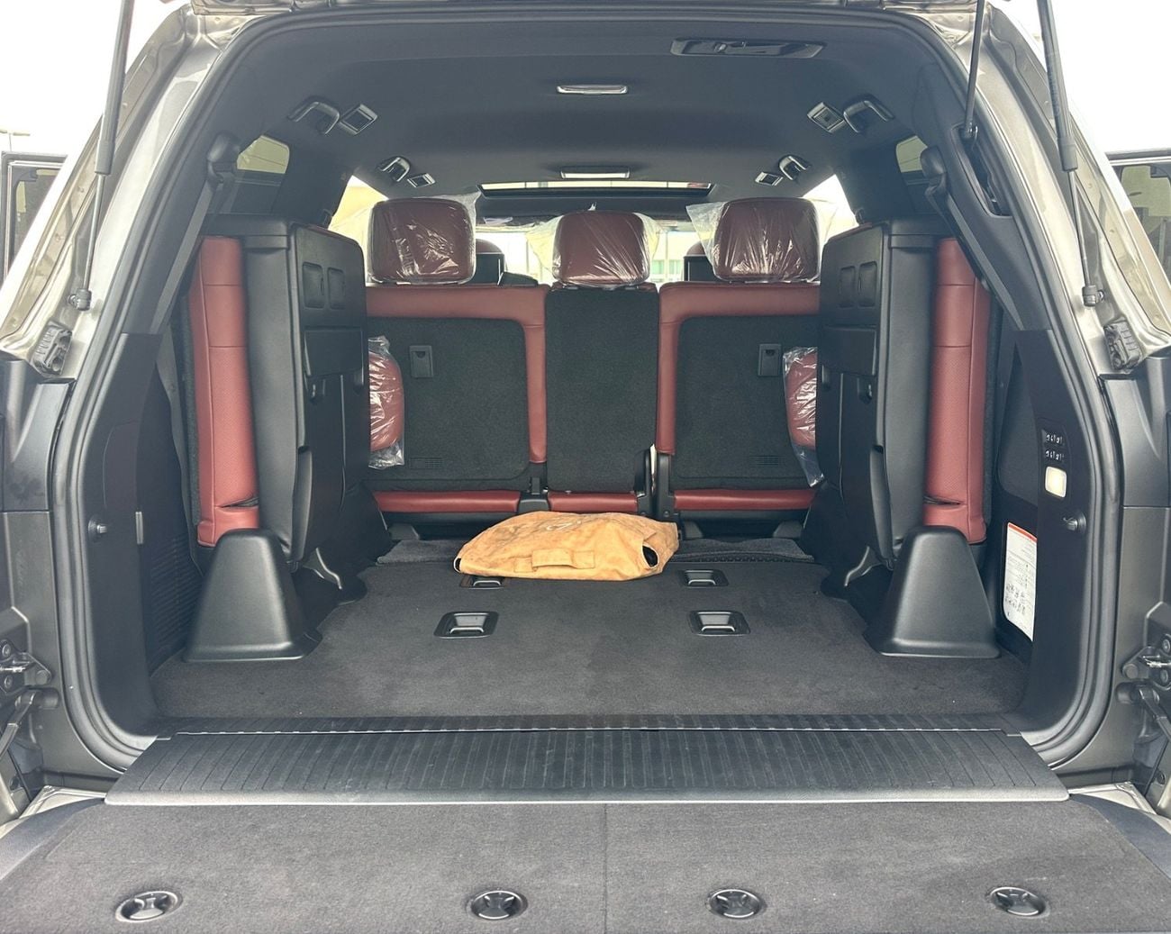 Lexus LX570 SIGNATURE