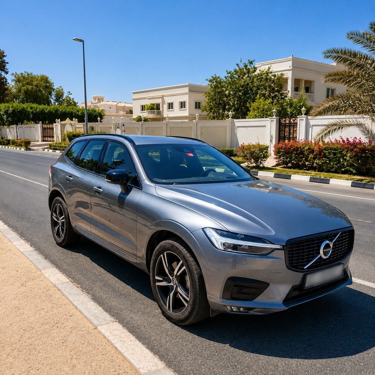 فولفو XC 60 R DESIGN