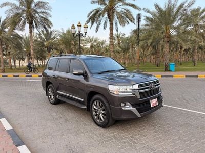 تويوتا لاند كروزر Genuine Right Hand Drive