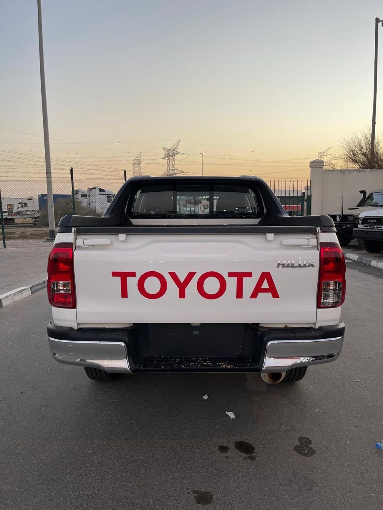 تويوتا هيلوكس 