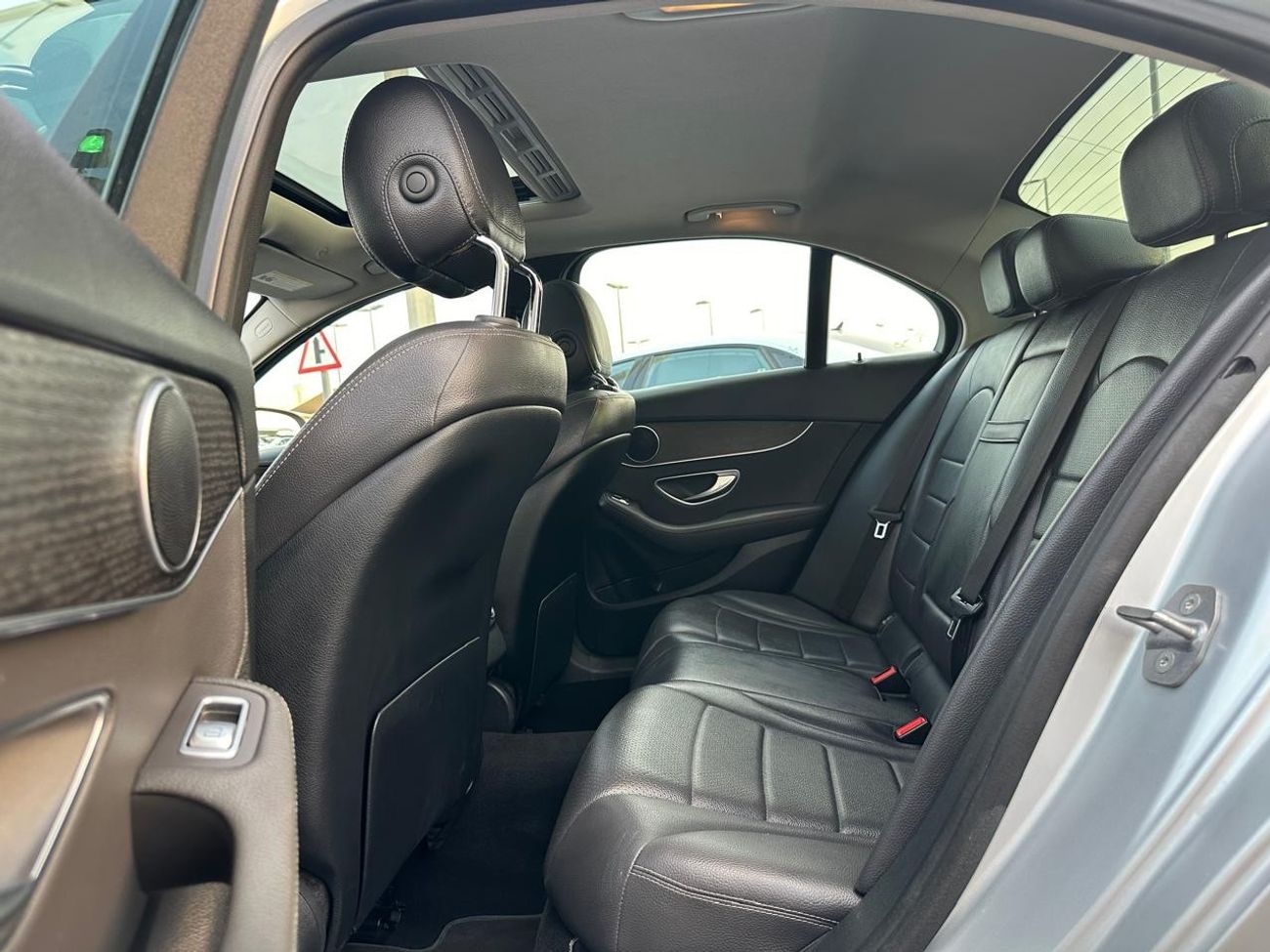 مرسيدس بنز C 300 سبورت