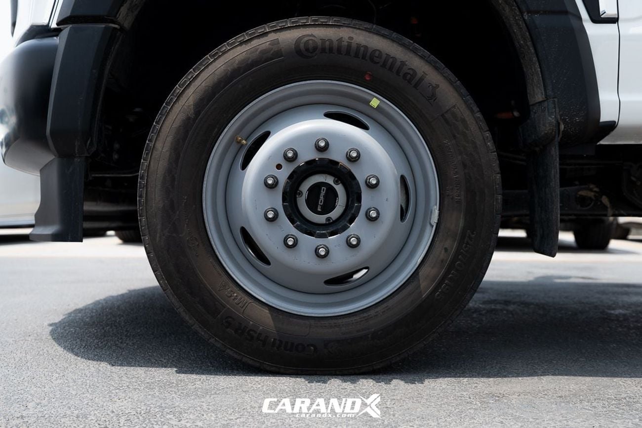 فورد F 550 REG CHAS CAB XL 145'' WB 6.7L V8 Diesel Automatic Transmission 4x4