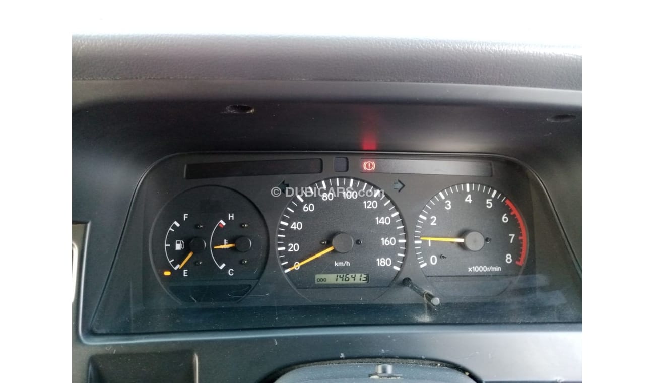 تويوتا هاياس TOYOTA HIACE RIGHT HAND DRIVE (PM954)