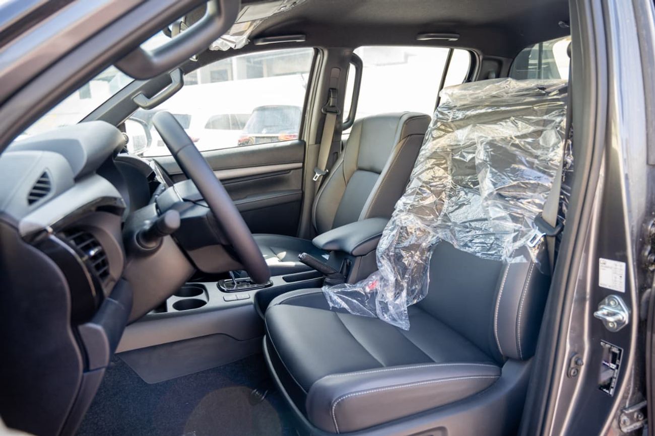 تويوتا هيلوكس 2.8L GD Adventure | Double Cabin Pickup | Automatic | Four Wheel drive | Diesel | 5 Seats | 4 Door