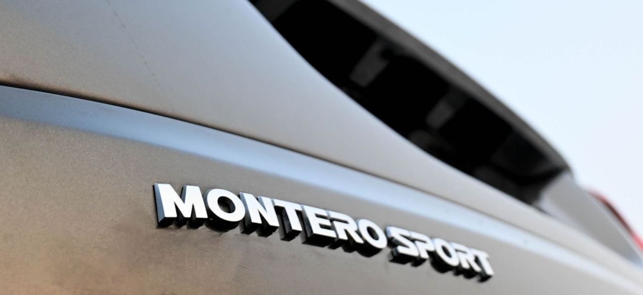 Mitsubishi Montero Sport MITSUBISHI MONTERO SPORT 2021 GLS Premium 3.0L (7 Seater)  GCC IN EXCELLENT CONDITION