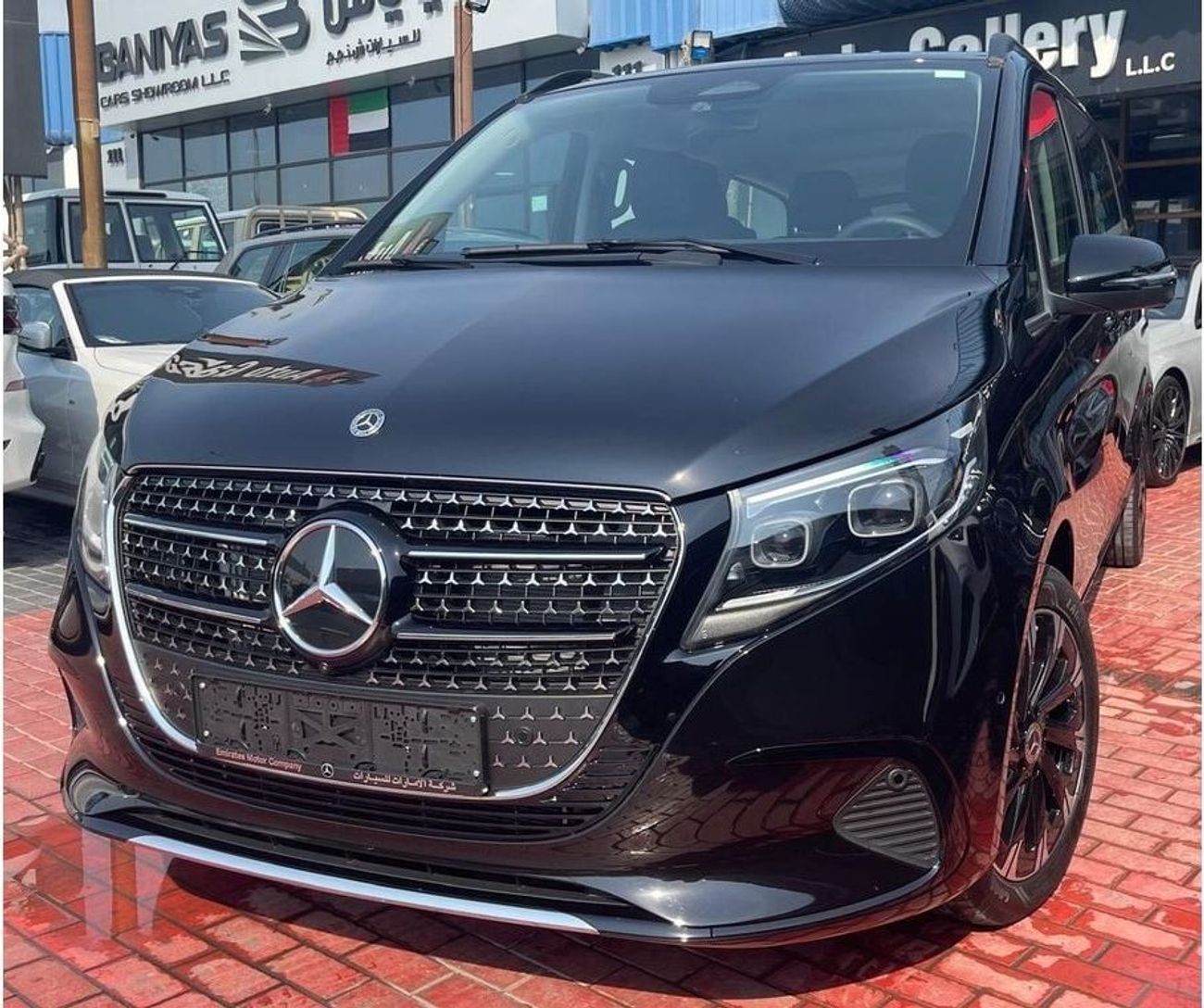 Mercedes-Benz V 300 Avantgarde 5 years Warranty 2025 GCC