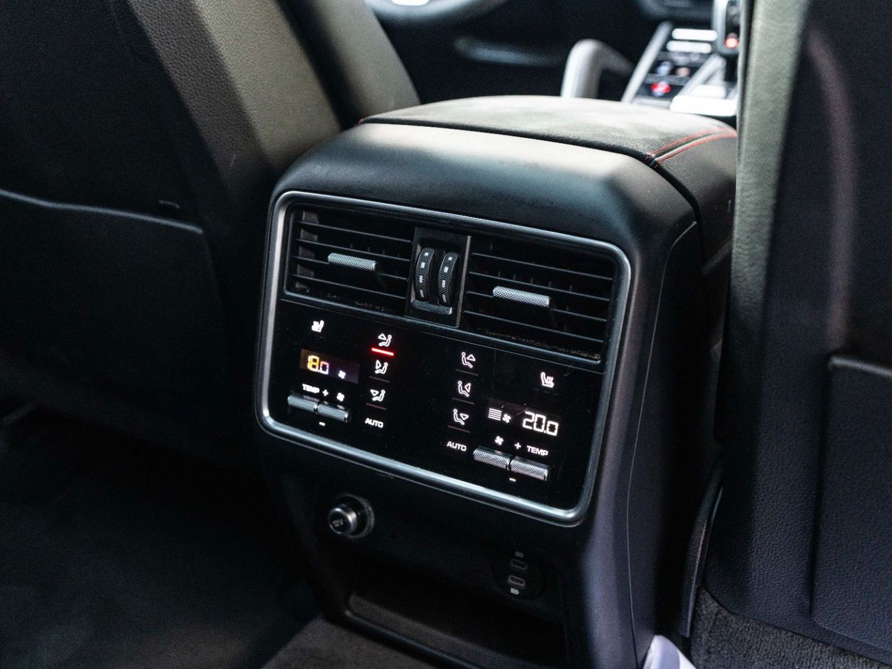 Porsche Cayenne GTS 4.0L (460 HP)