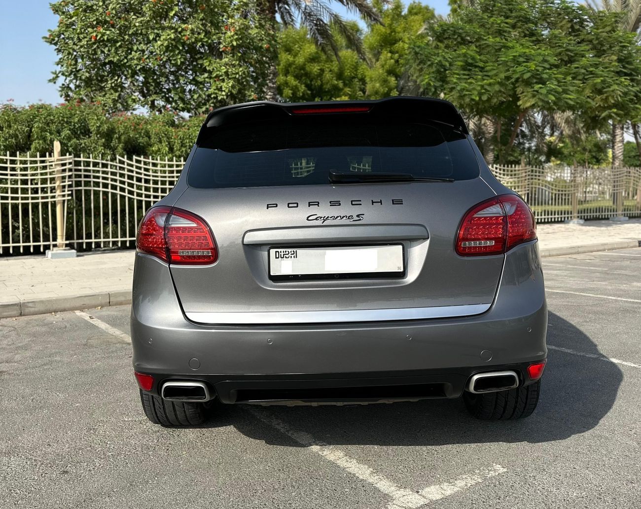 Porsche Cayenne S V8 4.8 Liters (400 HP) - Full Service - Full Options - Very Clean