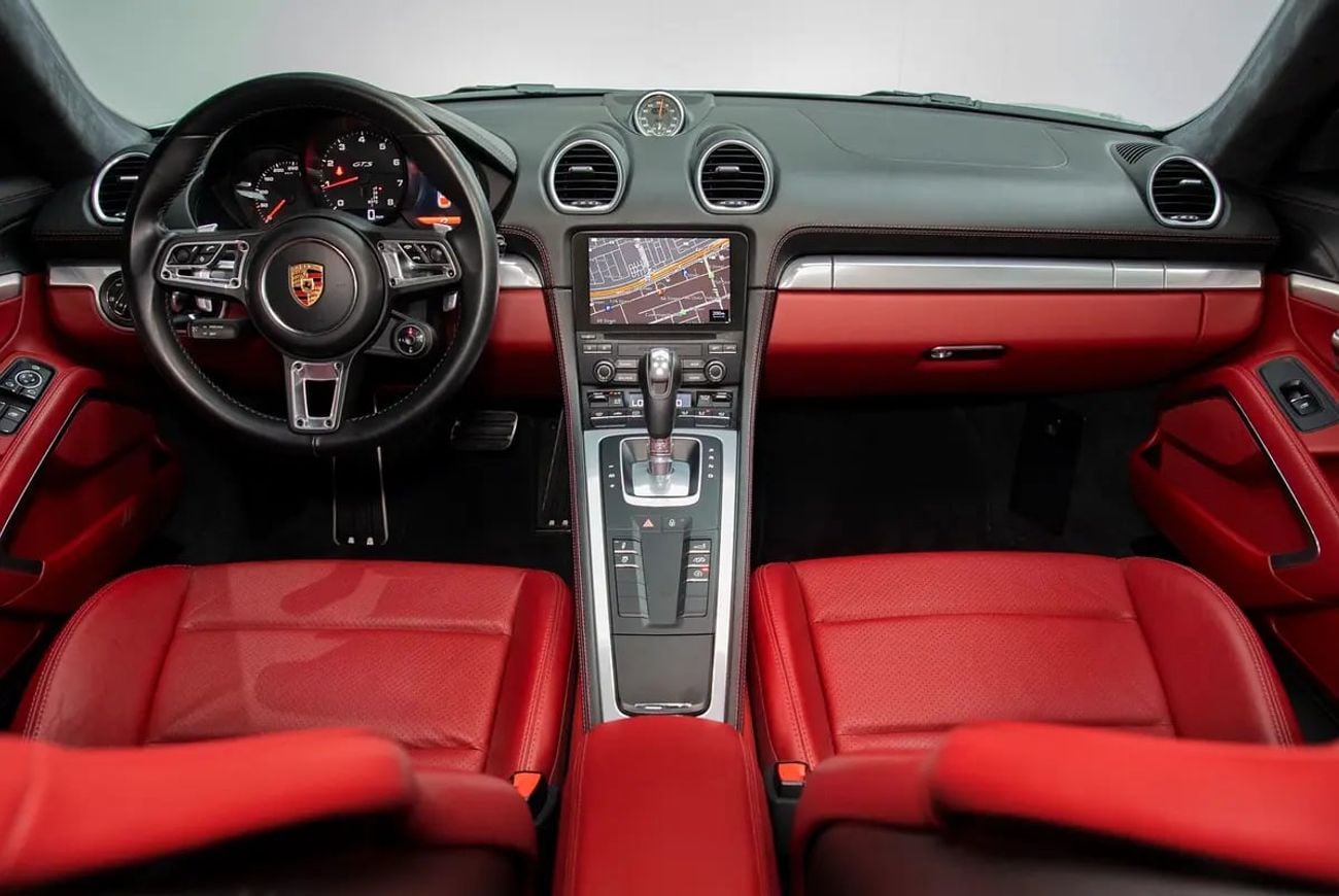 Porsche 718 Cayman GTS • Sport Chrono • FSH • GCC Spec