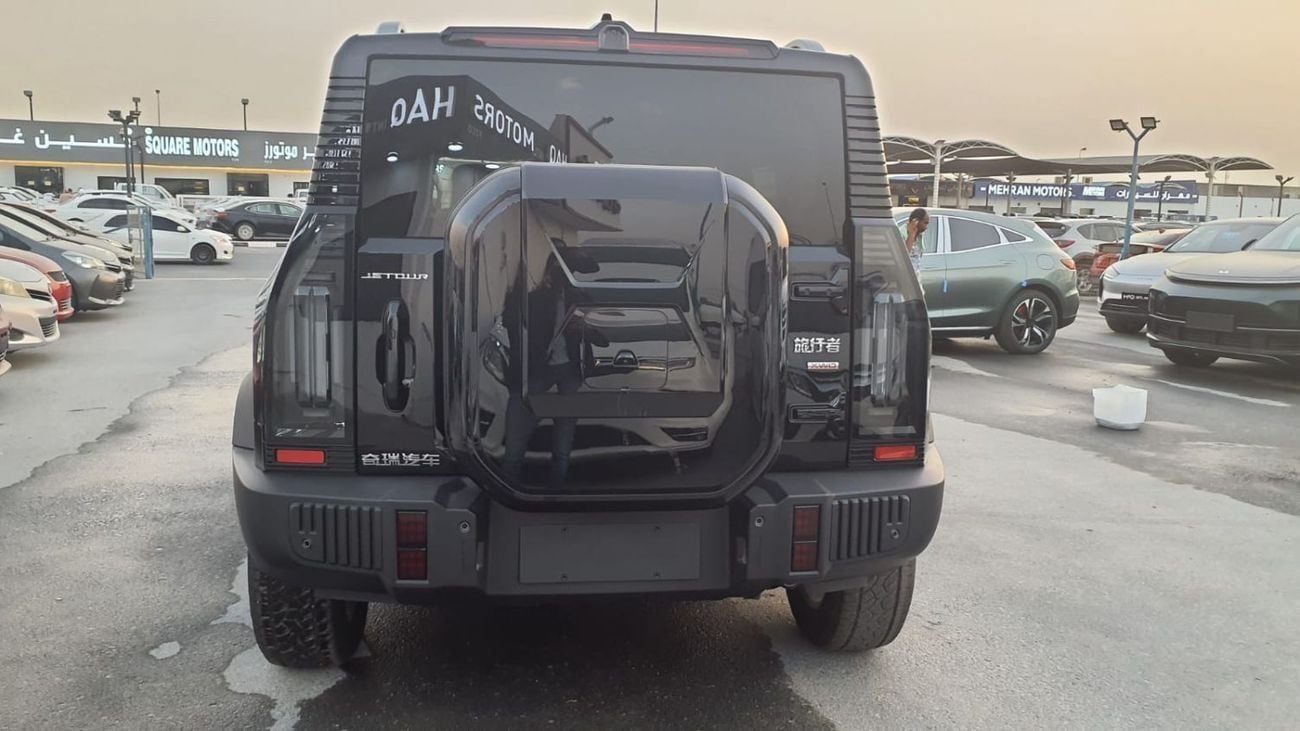 جيتور T2 JETOUR T2 2.0L | 5-Seater | Elegant Black Exterior & Premium Beige Interior