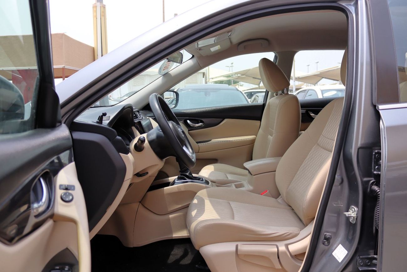 Nissan XTrail ACCICENTS FREE - GCC - PERFECT CONDITION INSIDE OUT - BASE