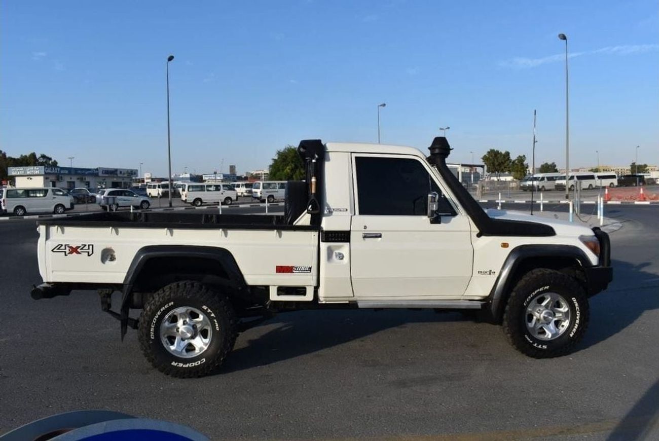 Toyota Land Cruiser Pick Up diesel 4.5 liter manual gear right hand drive