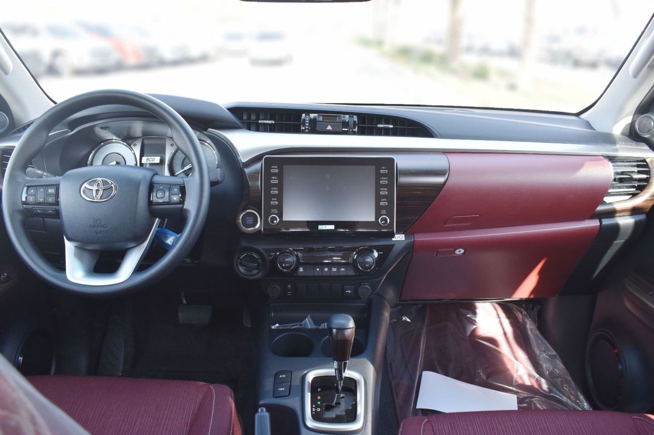 تويوتا هيلوكس TOYOTA HILUX 4.0 SR5 BLACK 2025