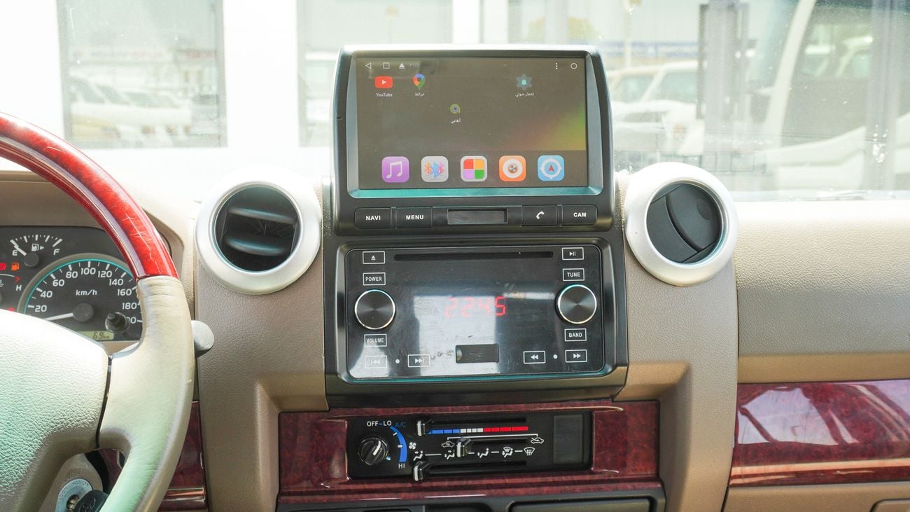 Toyota Land Cruiser Pick Up LX 4.0L V6 Double Cabin M/T