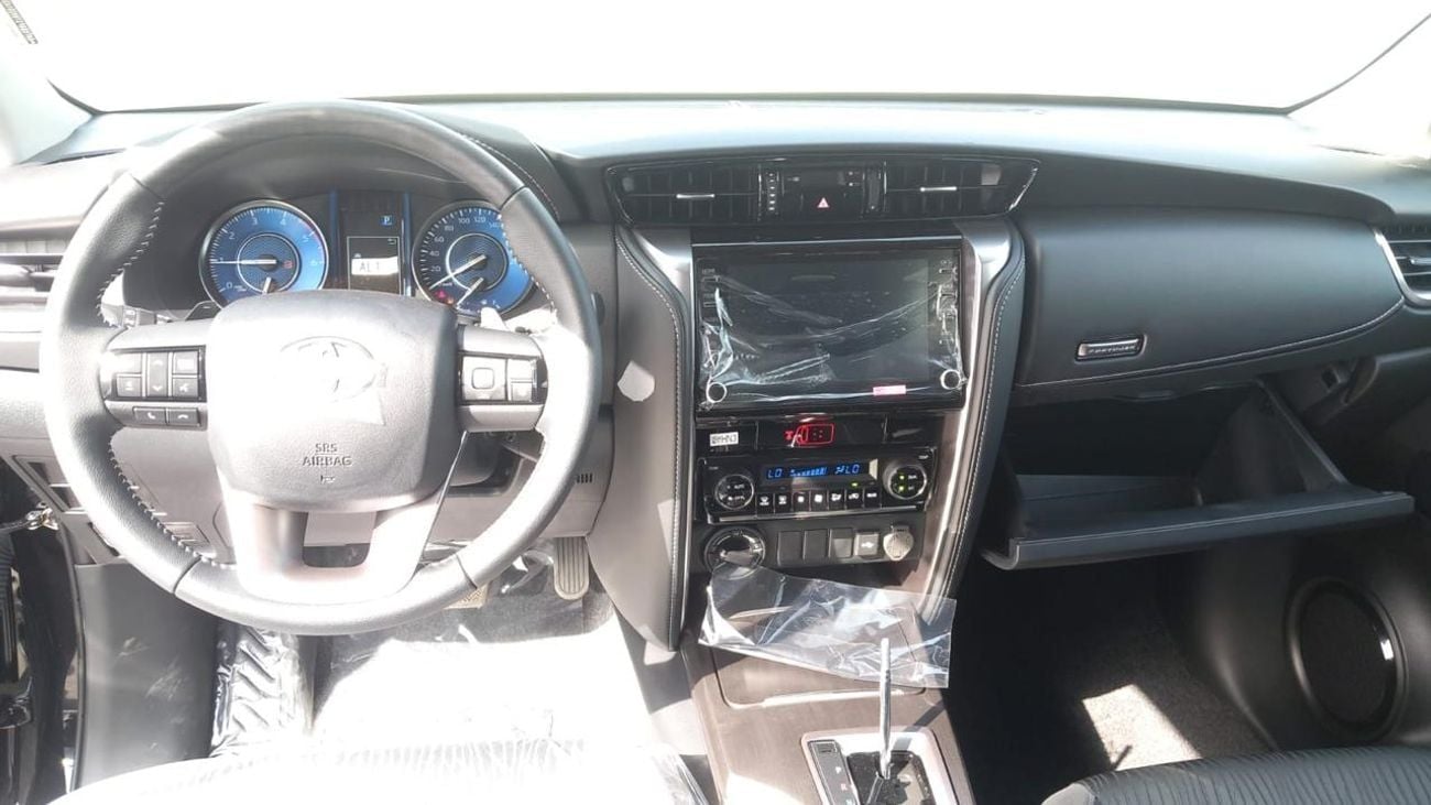 تويوتا فورتونر 2.4L DIESEL A/T HIGH SPEC (ONLY EXPORT TO AFRICA)