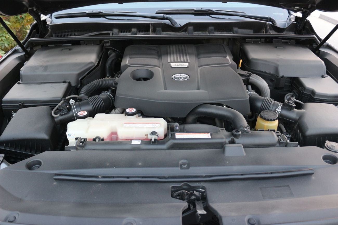 Toyota Land Cruiser VXR