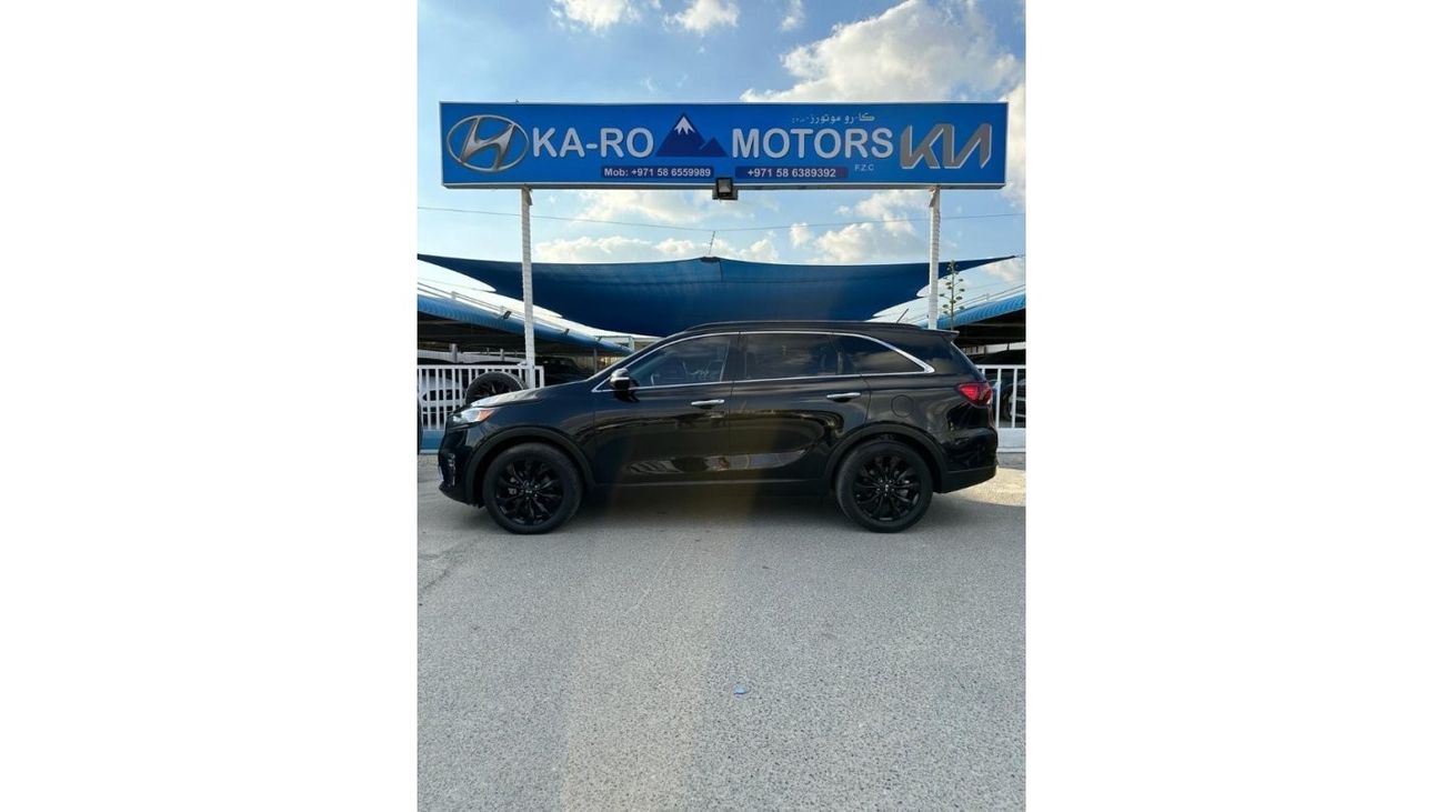 Kia Sorento car in good condition 2019 with engine capacity 3.3