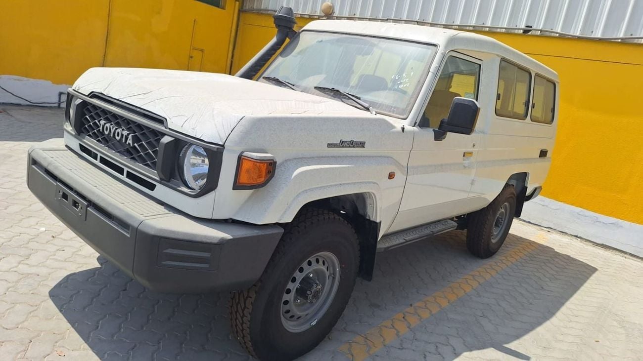 Toyota Land Cruiser 70 LC 78 HARDTOP 2.8L AT LC78 2.8L AT