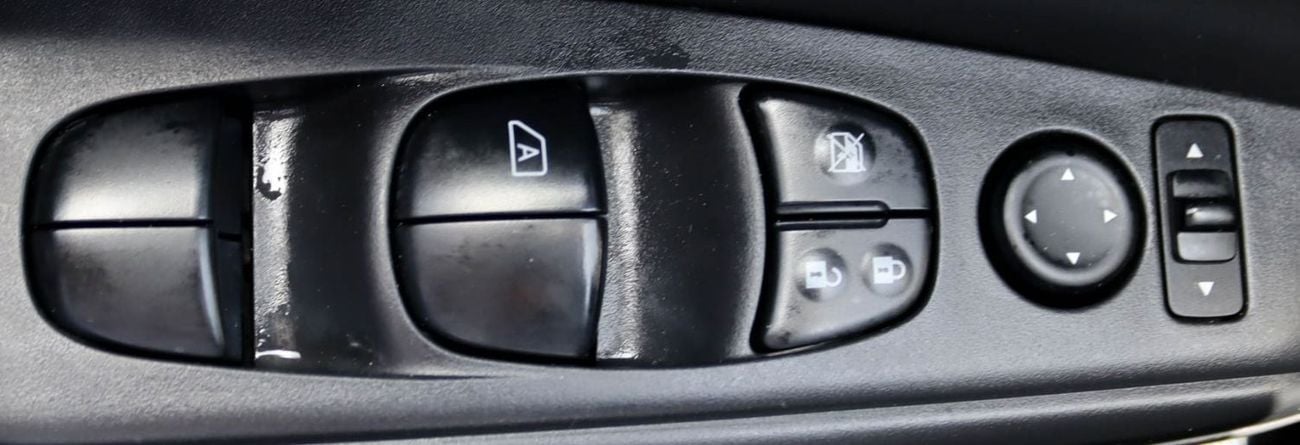 نيسان كيكس S 1.6L Nissan kicks 1.6 L 2019 GCC accident free in excellent condition 670 P.M.