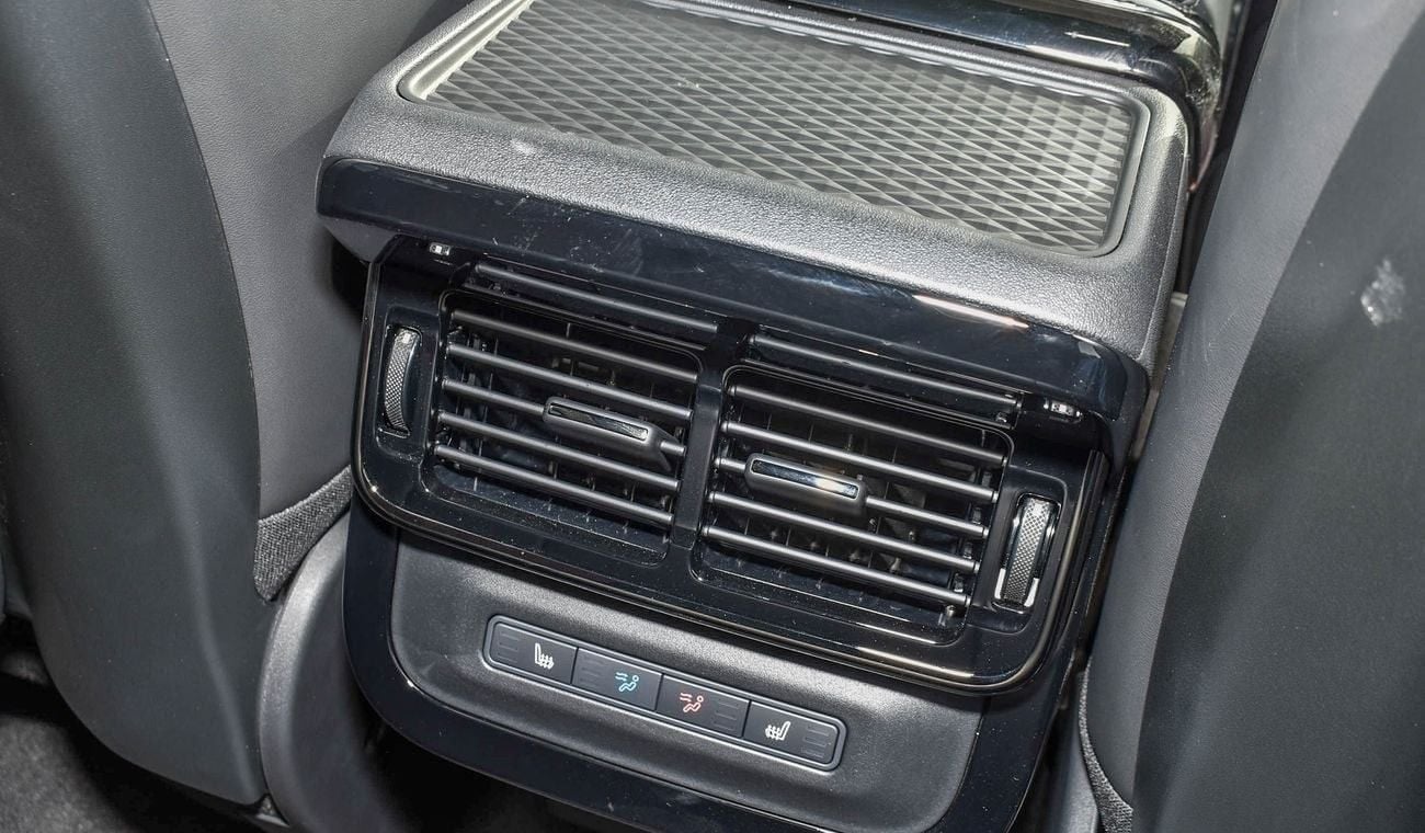 Land Rover Range Rover Evoque HSE P250  DYNAMIC 2024 WITH WARRANTY AND SERVICE CONTRACT