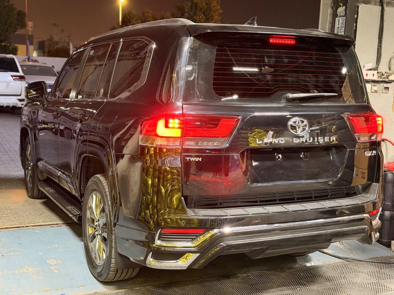 Toyota Land Cruiser GXR 3.5L