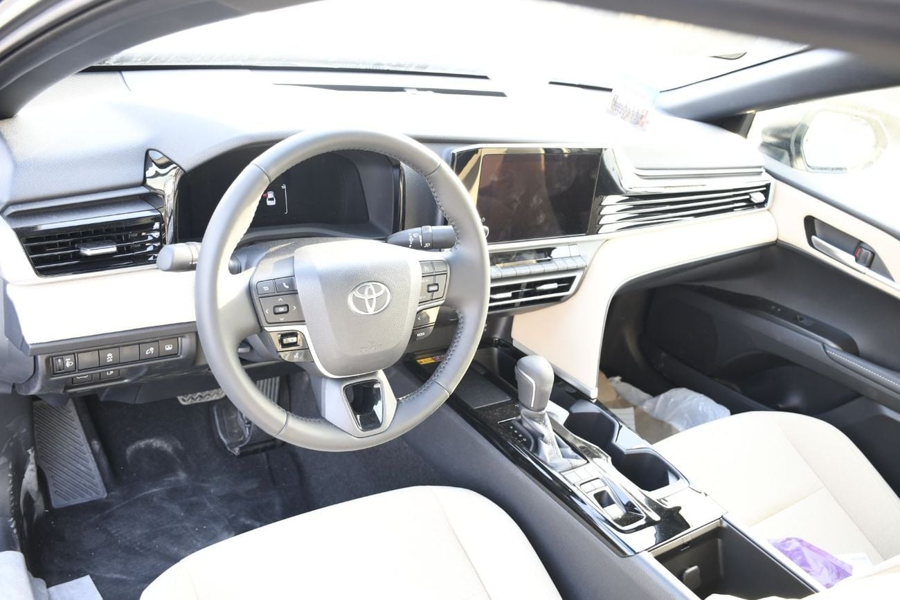 Toyota Camry 2026 Toyota Camry 2.5L LE HEV GCC !  Saudi Spec ! ( Ready Stock )