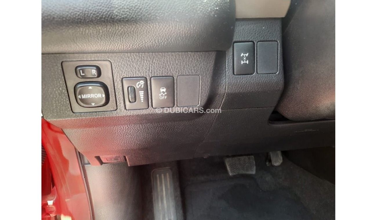 Toyota RAV4 VXR Toyota rav_4  (USA-SPEC) 4*4 - 2015- VERY GOOD CONDITION