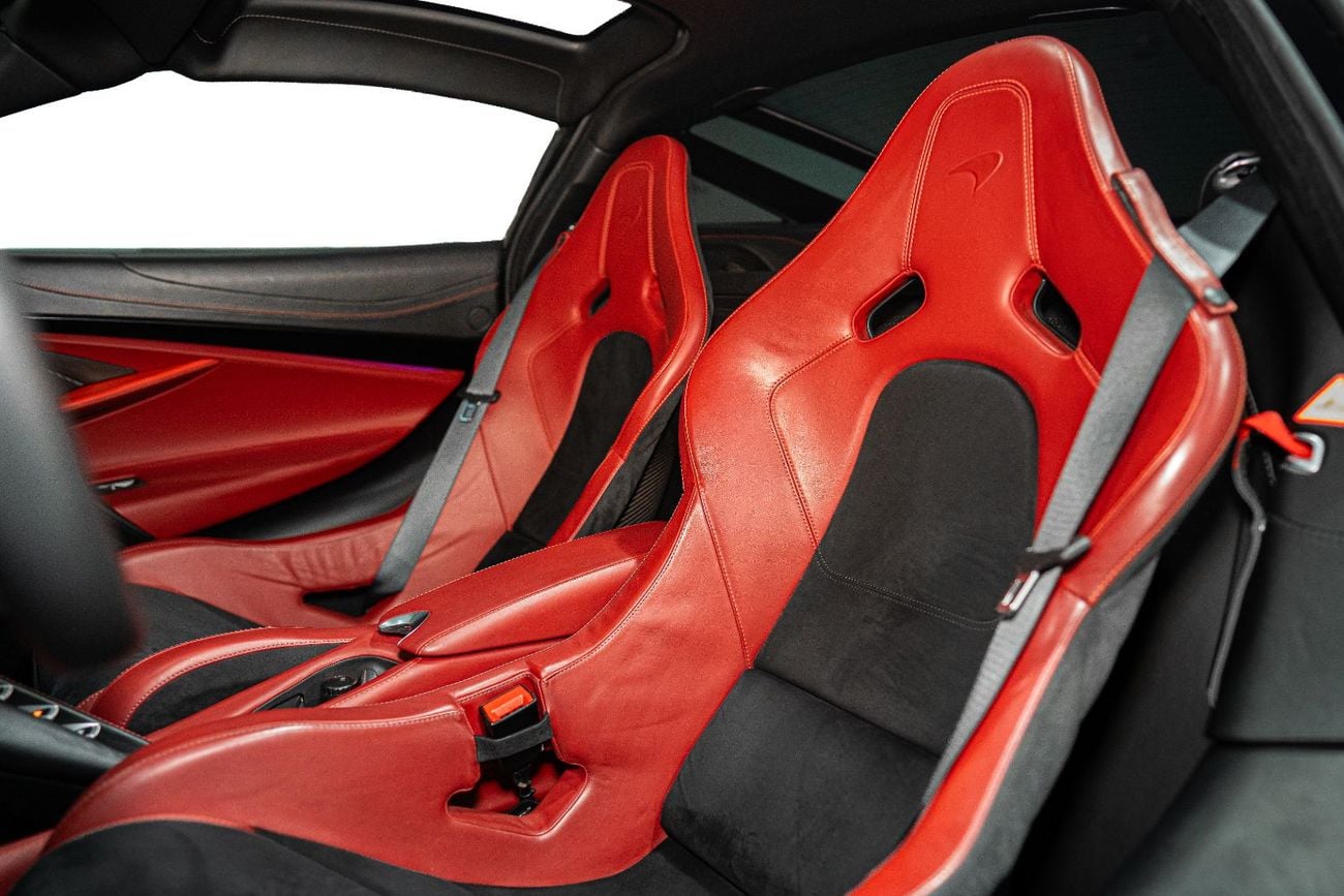 McLaren 720S 2018 MCLAREN 720S | FULL CARBON EXTERIOR | CARBON CERAMIC BRAKING SYSTEM | JAPANESE SPECS