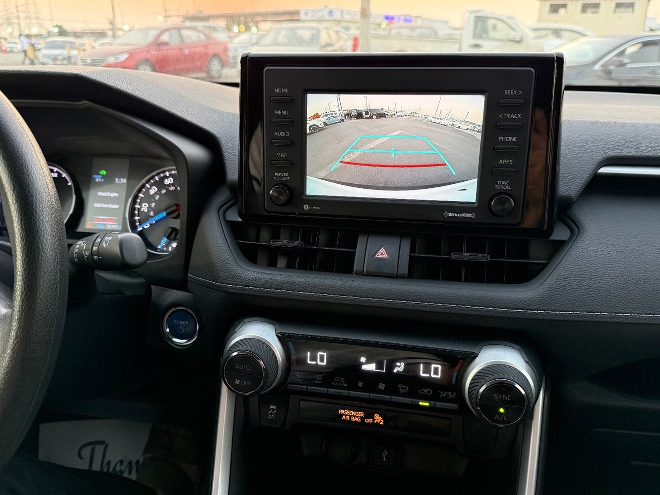 تويوتا راف ٤ XLE 2.5L