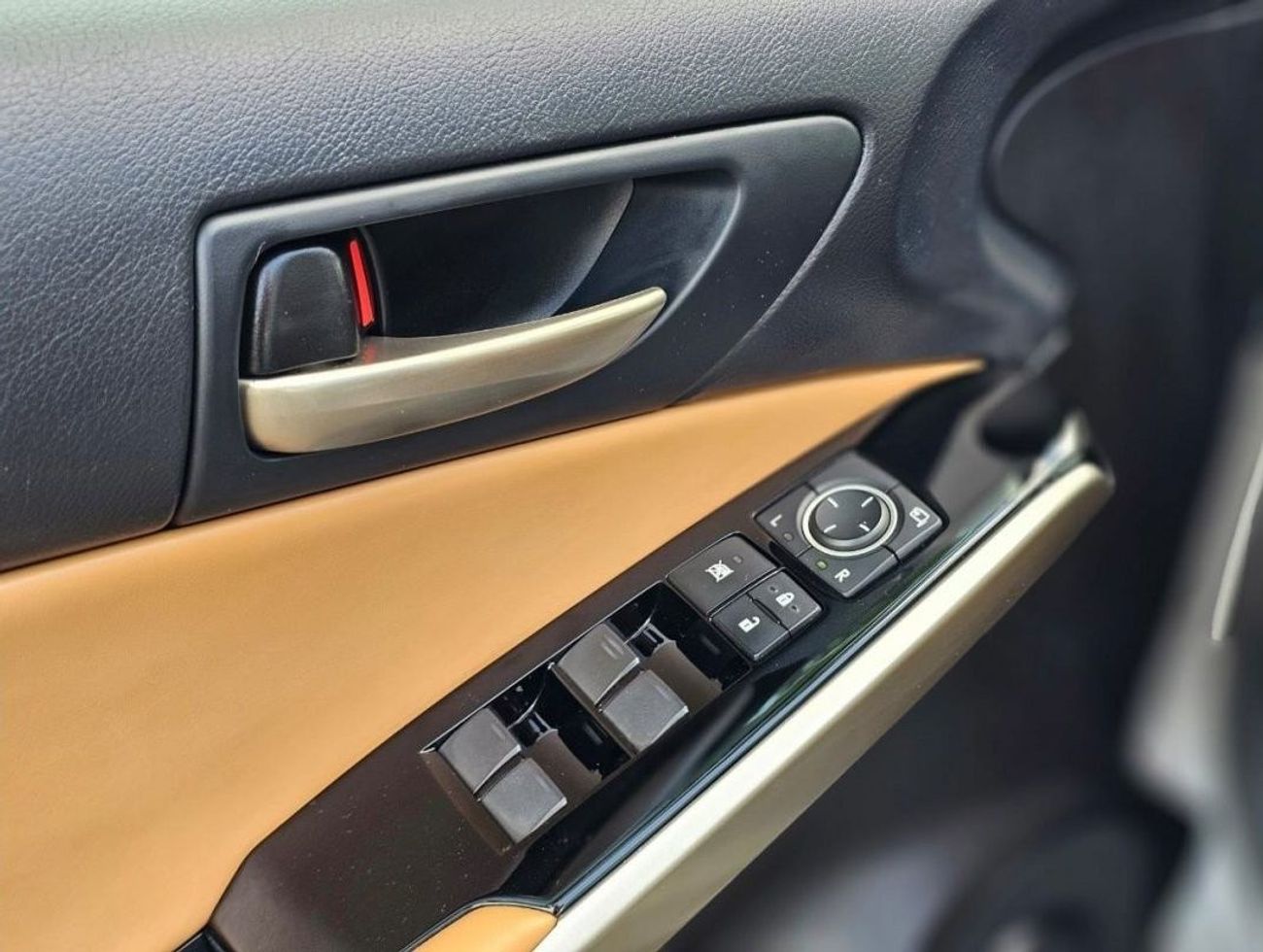 Lexus IS300 Premier GCC 2020 FULL OPTION UNDER WARRANTY V4 TWIN TURBO