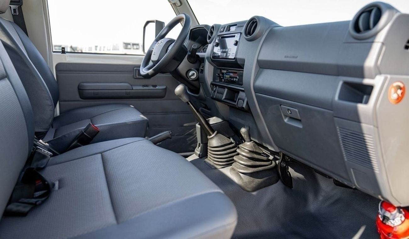 Toyota Land Cruiser Pick Up LAND CRUISER LC79 SC 4.2L V6 DIESEL 2026