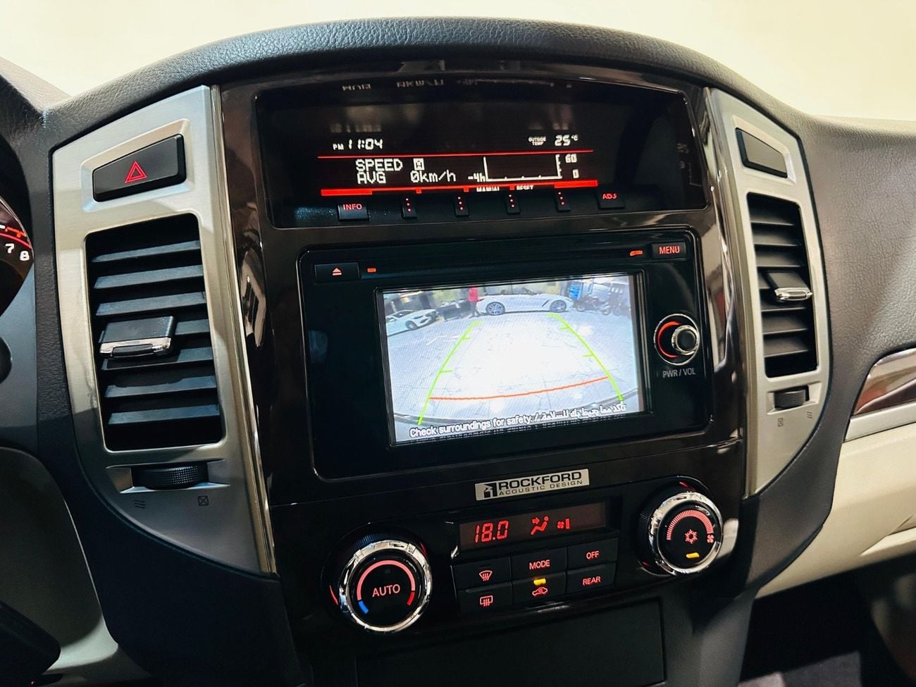 Mitsubishi Pajero GLS Mid 3.8L (243 HP)