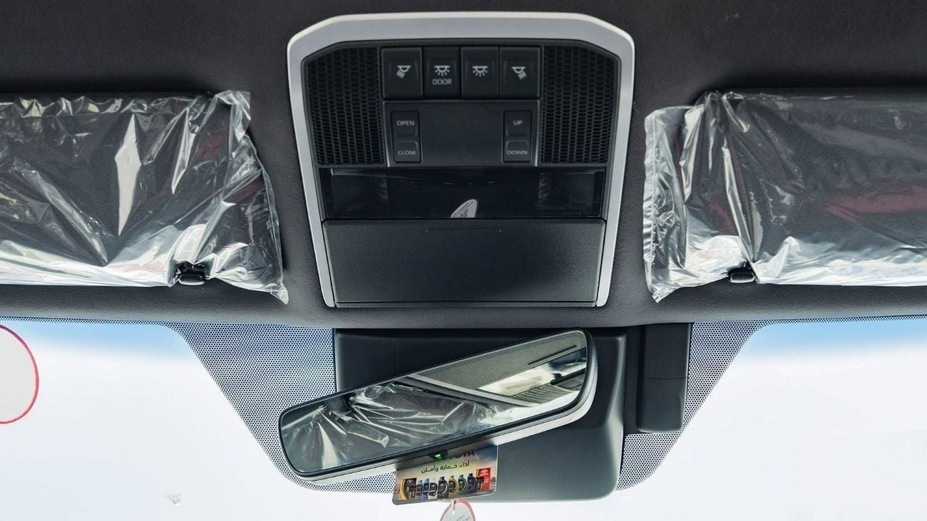 Toyota Land Cruiser 2025 Toyota Land Cruiser VXR 3.5L Twin Turbo AT Petrol (Silver)