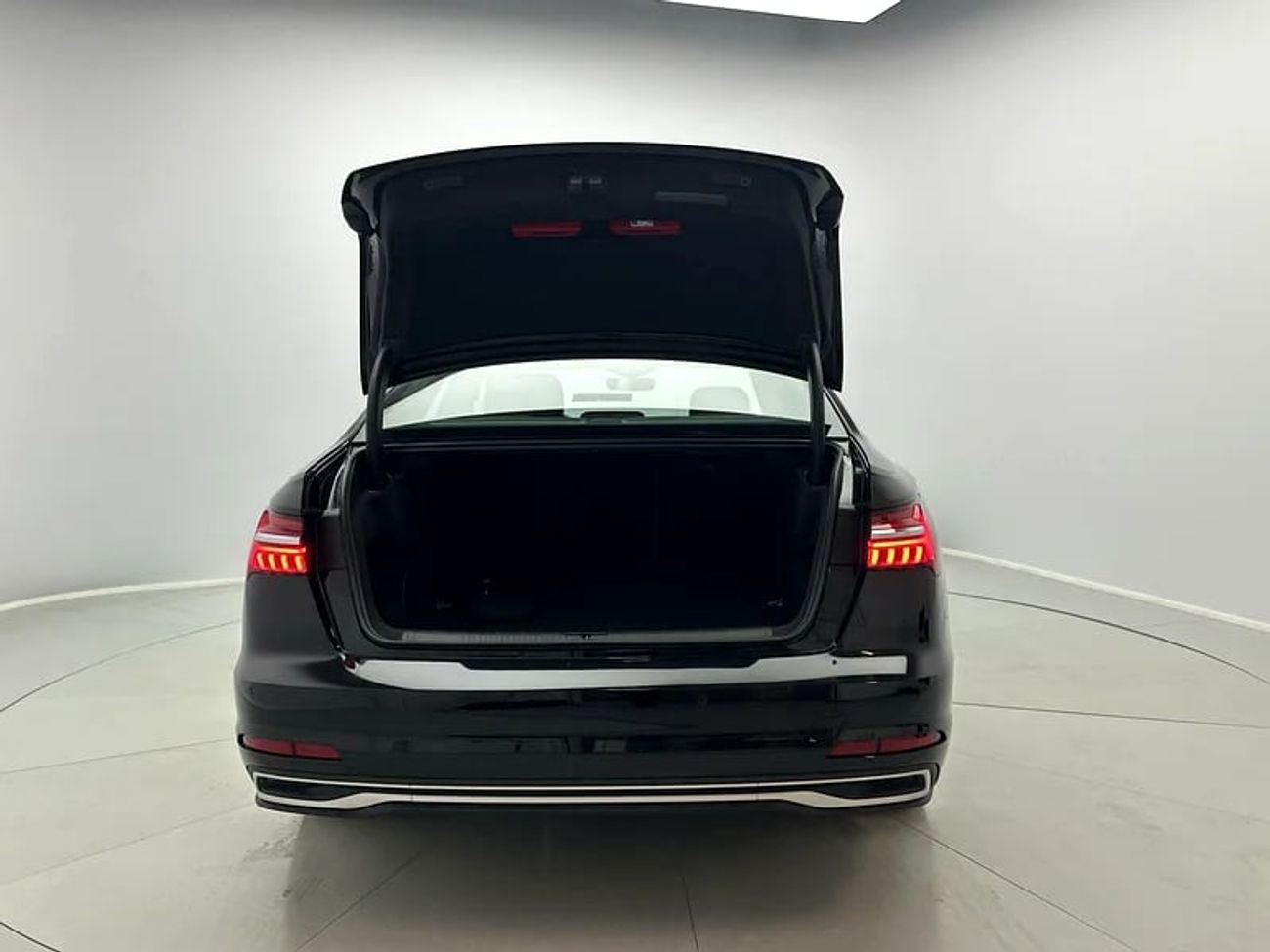 Audi A6 Sedan Advanced 40 TFSI 190hp Progress (Ref# 063193)