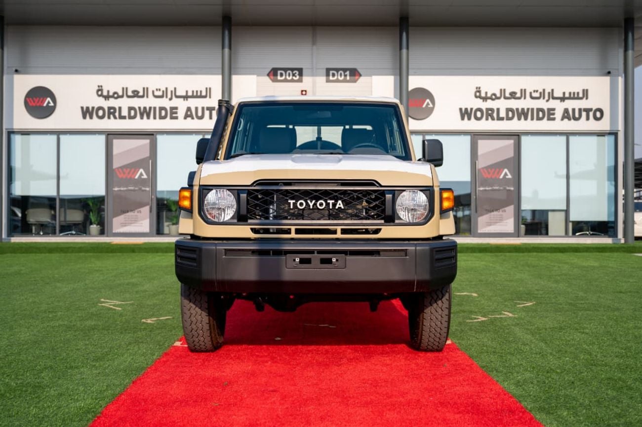 تويوتا لاند كروزر بيك أب 70 4.0L V6 ~ Petrol ~ Automatic