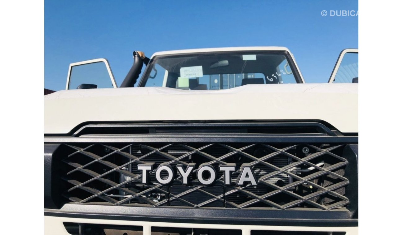 Toyota Land Cruiser Pick Up LC79 SC V6 4.0L Petrol 2024YM