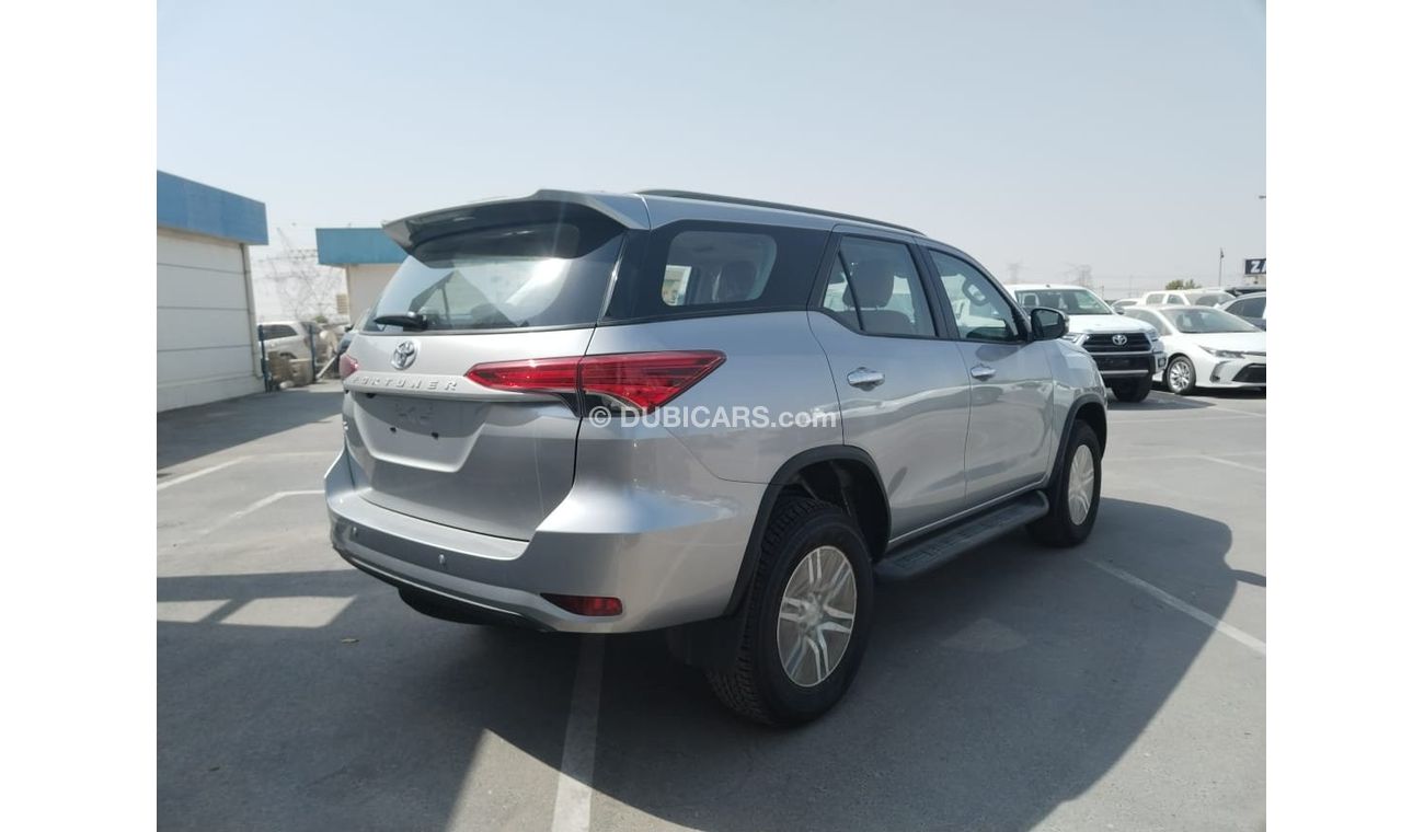 Toyota Fortuner TOYOTA FORTUNER 2.7 AT 4X4 SILVER 2022